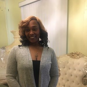 Meet your Posher, Latoya